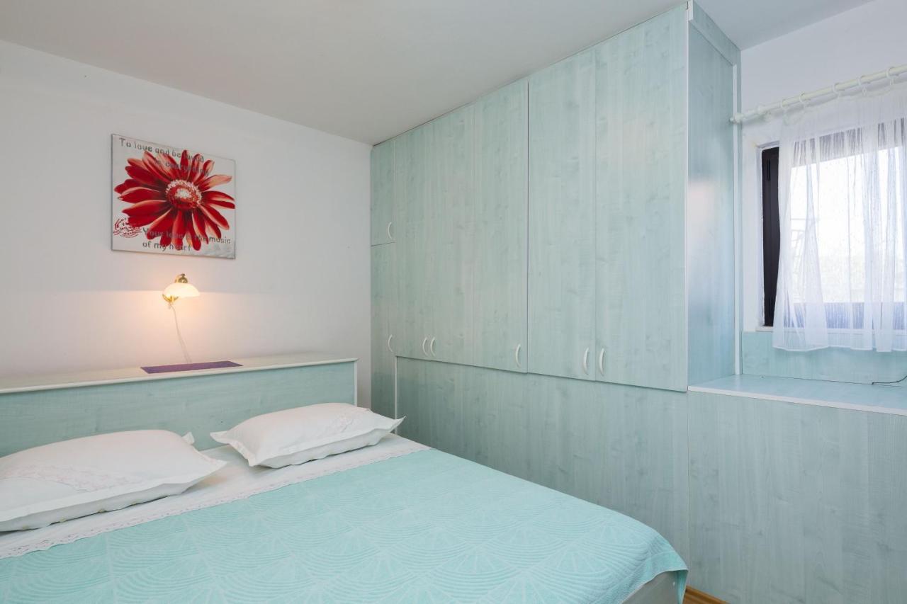 Apartments Bose Kanica On The Sea Sevid Exterior photo